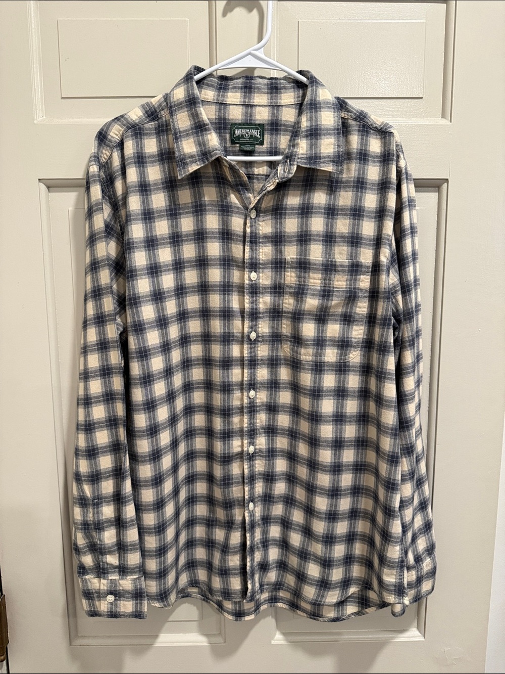 American Eagle Men's Blue & Cream Plaid Flannel Button-Down Shirt Size Large